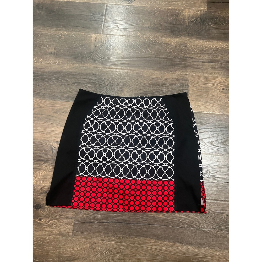 EP Pro Women's Skirt Size‎ 18 Black White Red Geometric Print Golf Skort